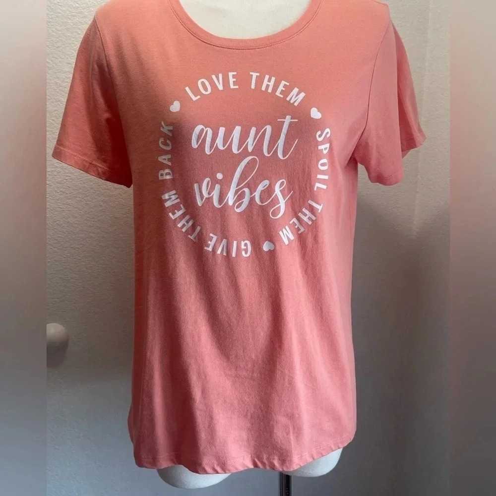 Aunt vibes graphic tee size medium coral lightweight Cotten blend love